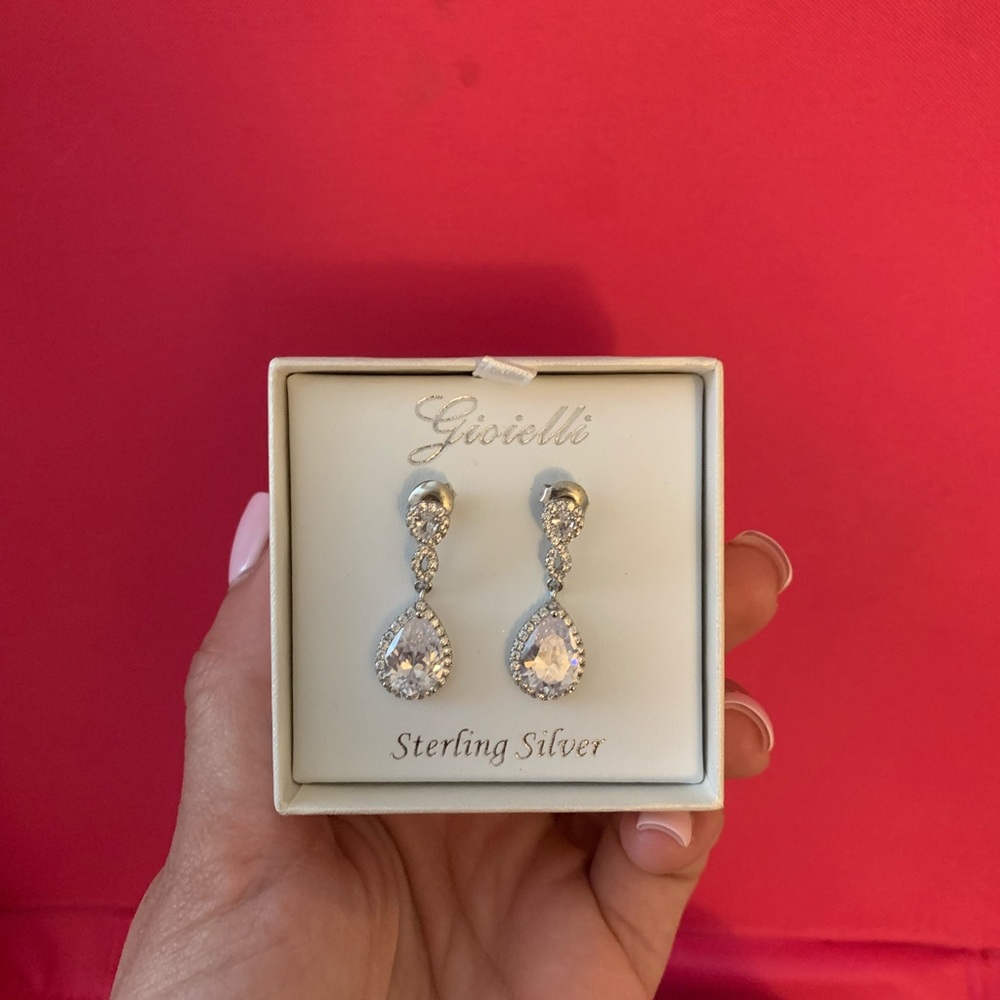 Gioelli Steling Silver Chandelier Earrings